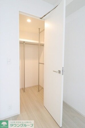 コンフォリア東新宿の物件内観写真